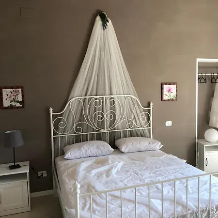 Decri Bed and Breakfast 3*